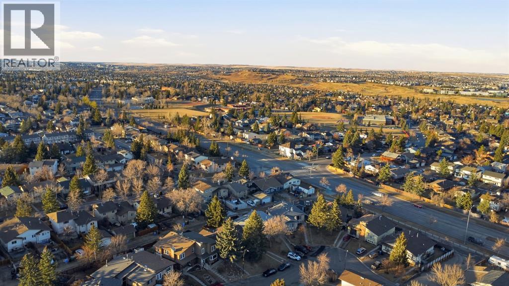 Single Family House Bungalow for Sale in  Berkley Road NW Beddington Heights Calgary 