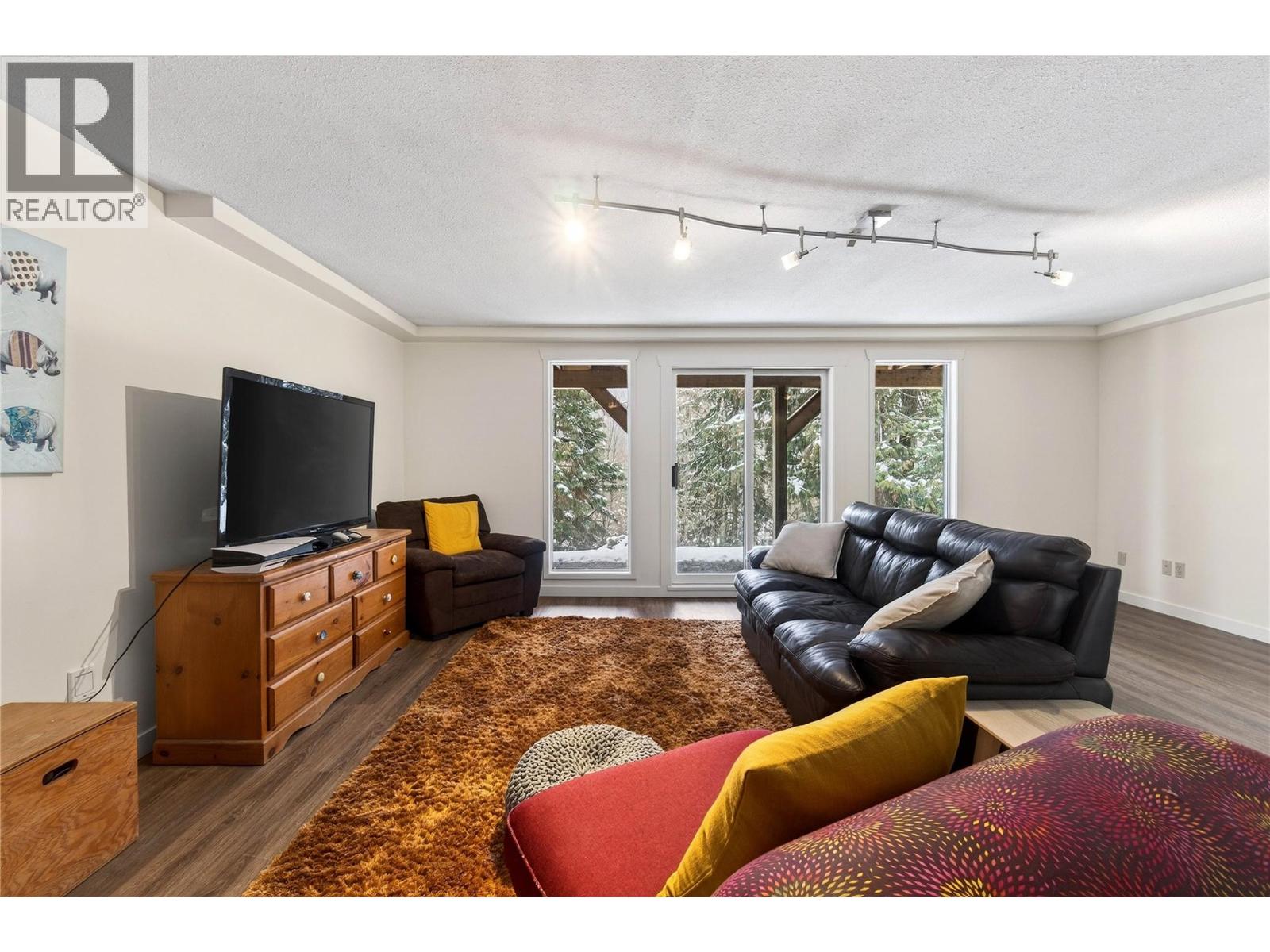 8361 Ladner Road, Vernon