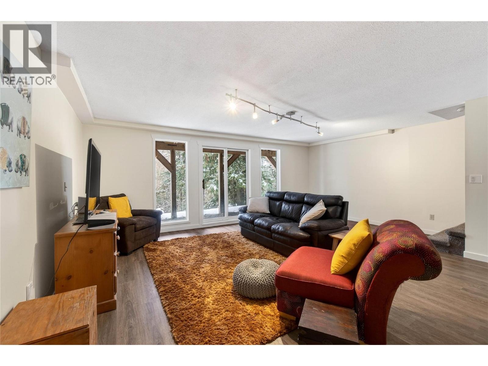 8361 Ladner Road, Vernon