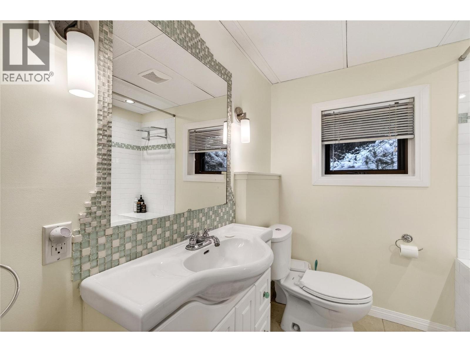 8361 Ladner Road, Vernon