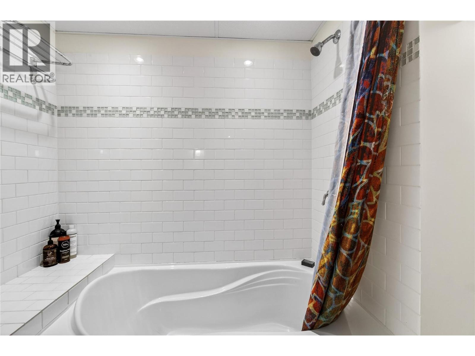 8361 Ladner Road, Vernon