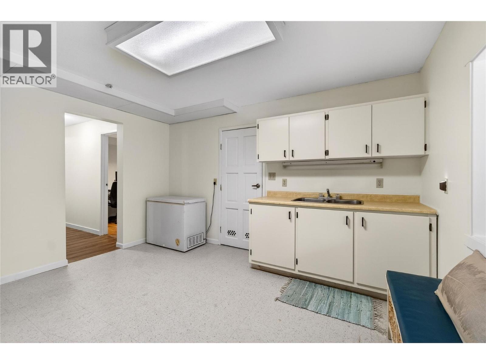 8361 Ladner Road, Vernon