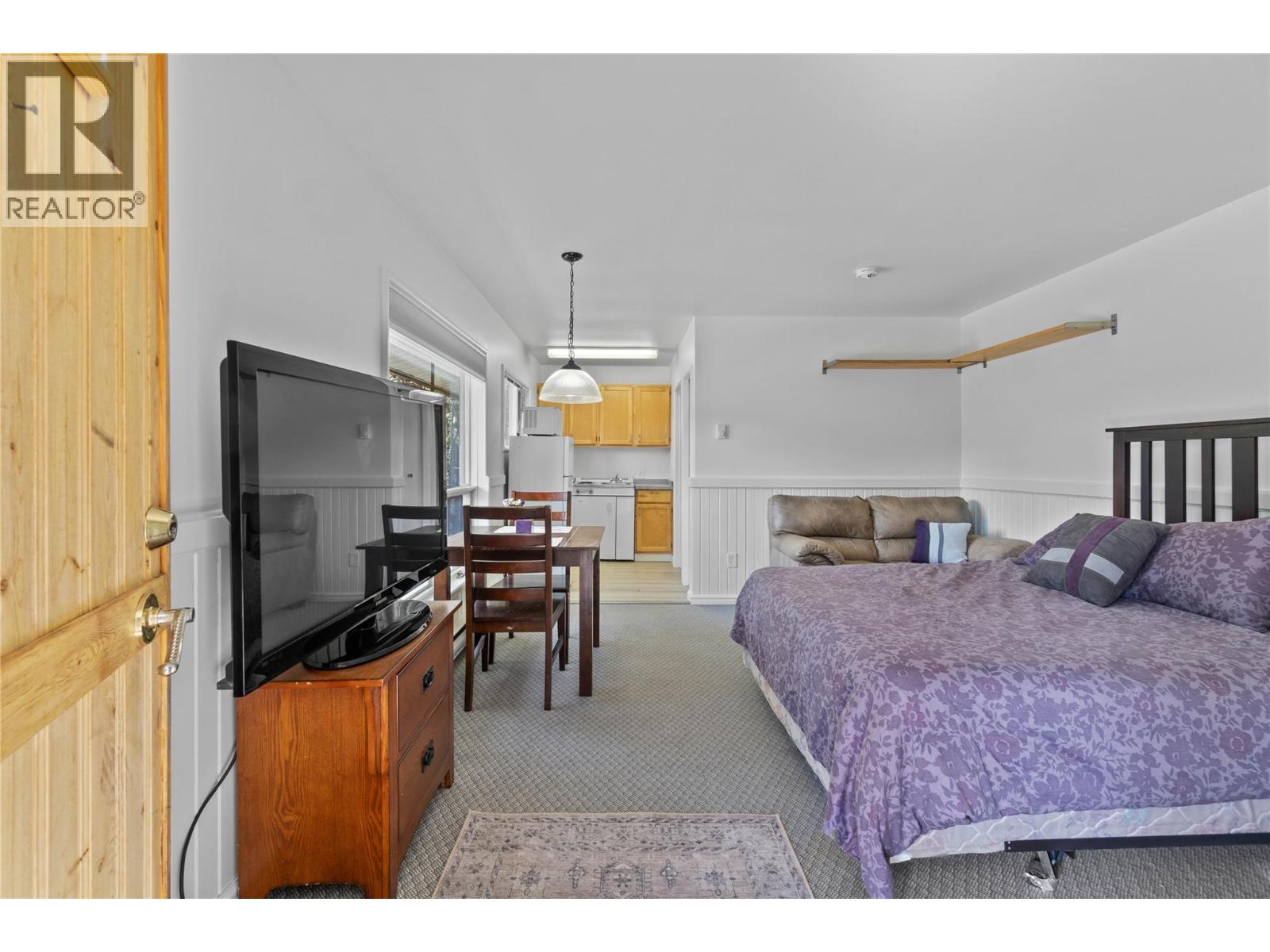 8361 Ladner Road - 57