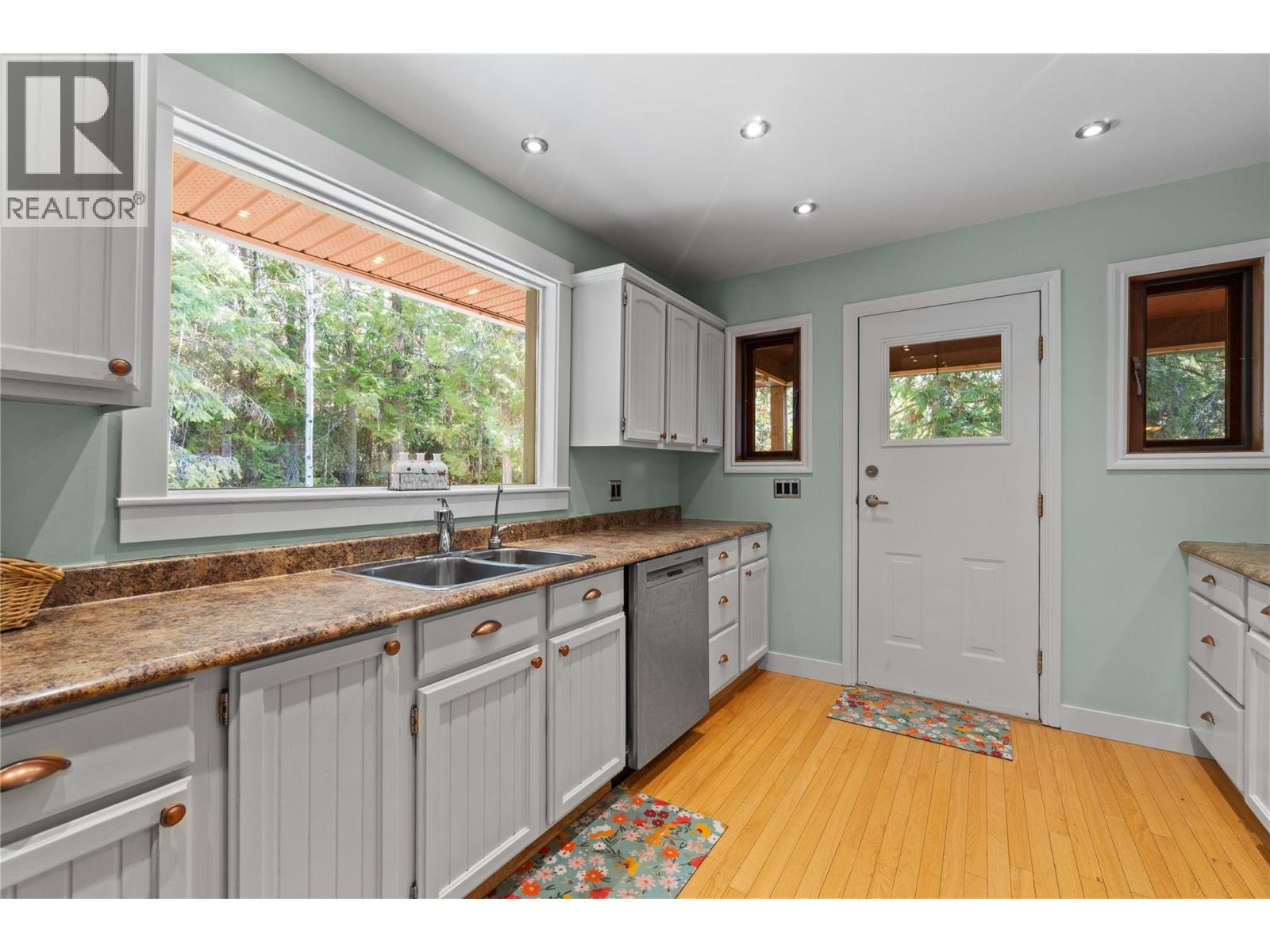 8361 Ladner Road, Vernon