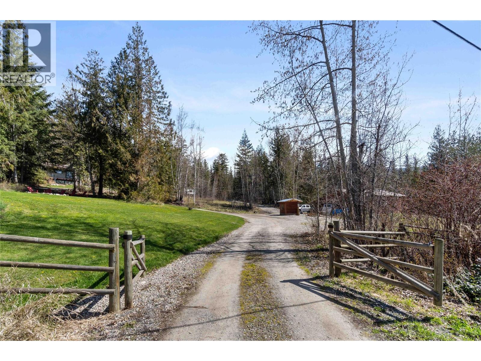 8361 Ladner Road, Vernon