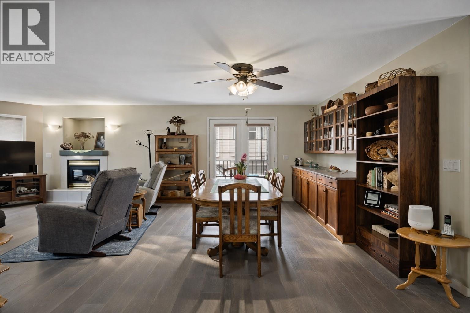 381 ROBIN DRIVE - 17