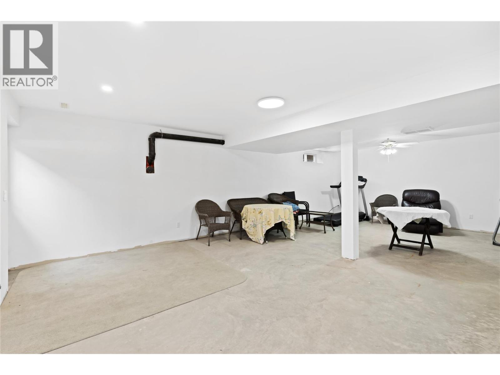 381 ROBIN DRIVE - 30