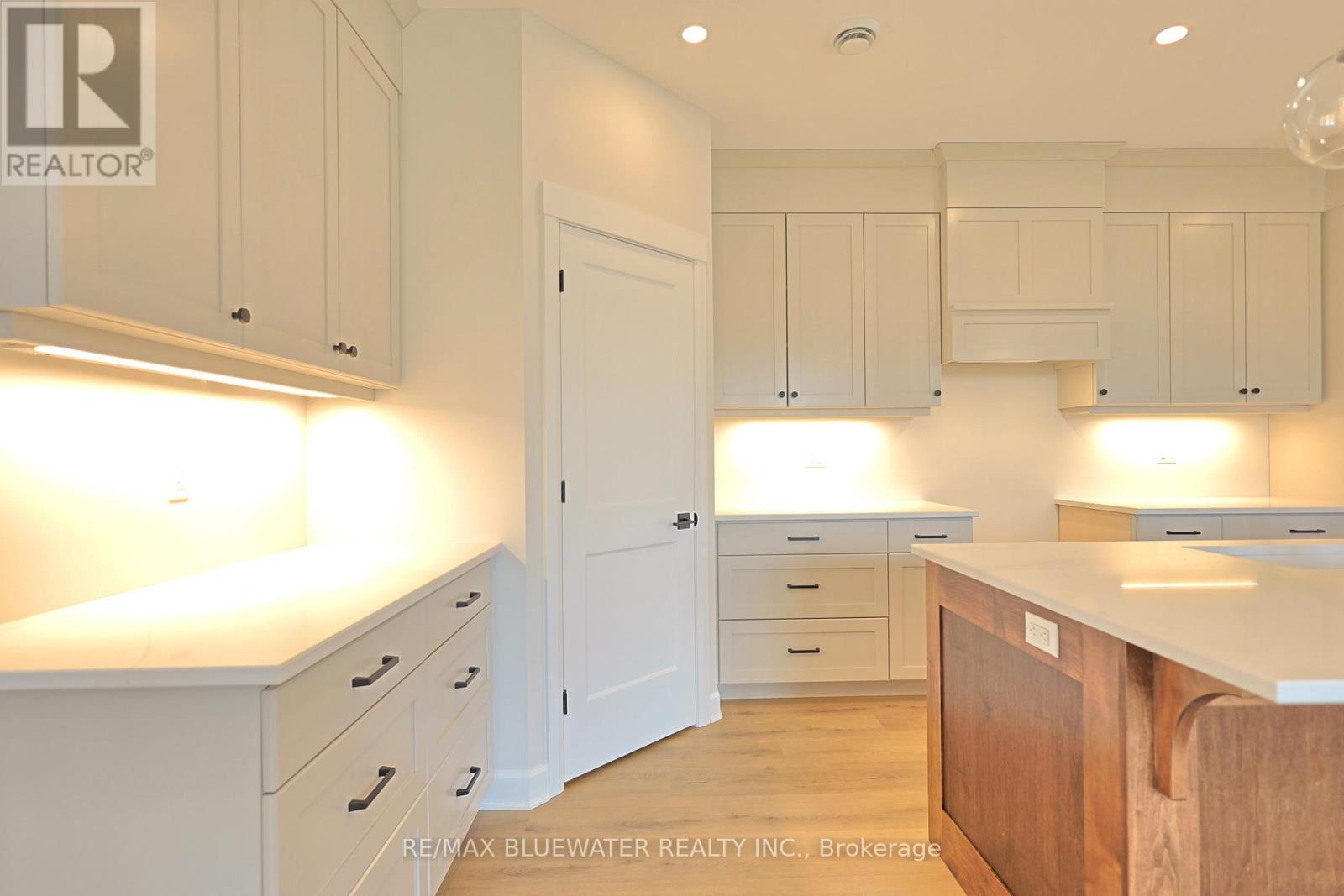 72623 STANLEY STREET - 13