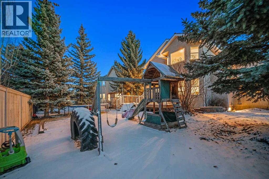 Single Family House for Sale in  Sierra Madre Crescent SW Signal Hill Calgary 