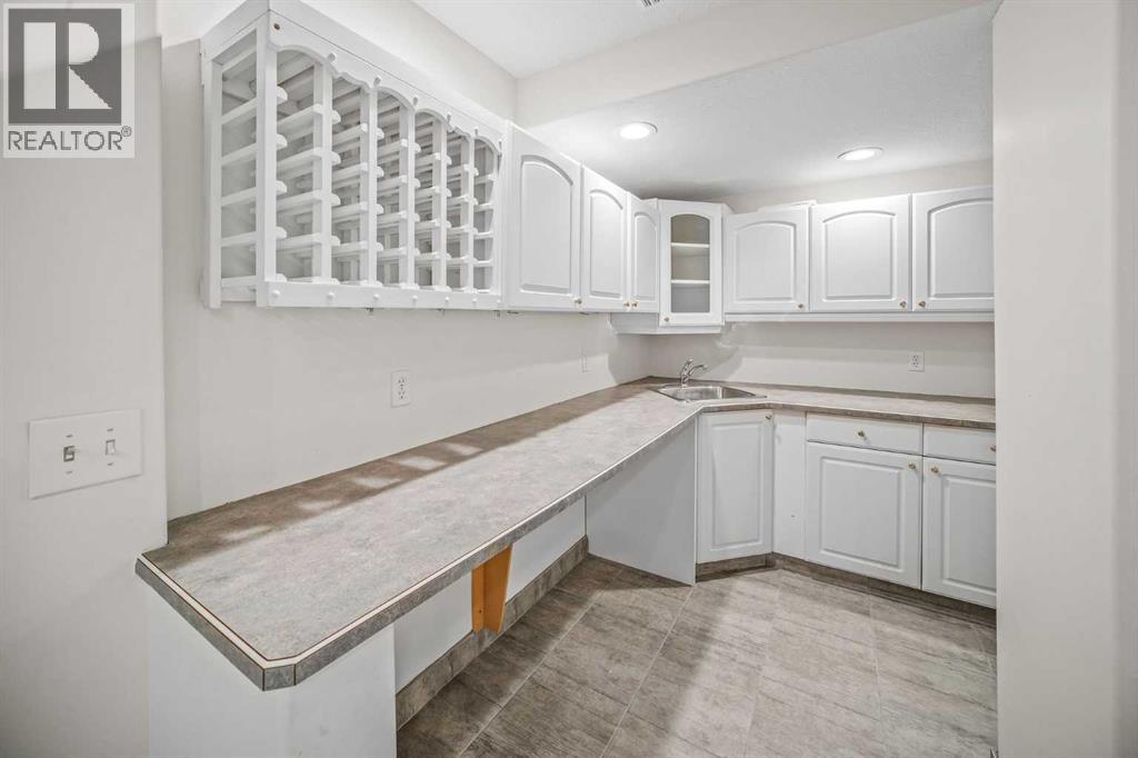 Single Family House for Sale in  Sierra Madre Crescent SW Signal Hill Calgary 