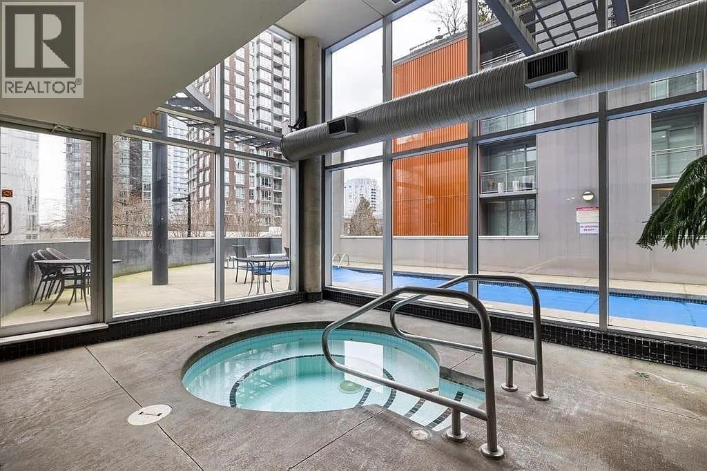 1 Bed, 1 Bath House for Rent in Vancouver – 2009 501 PACIFIC STREET, Vancouver - Image 11