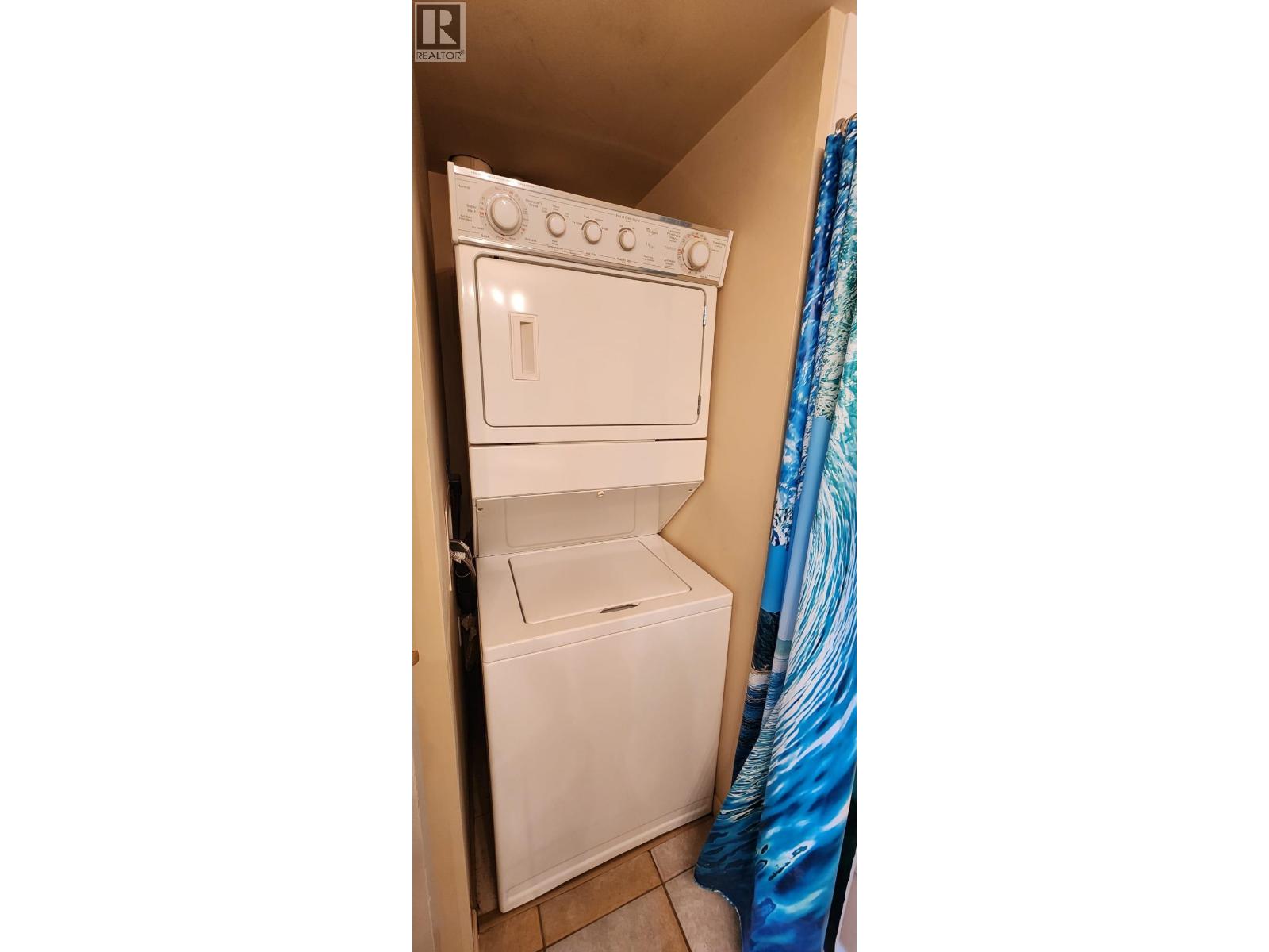 1 Bed, 1 Bath House for Rent in Vancouver – 2009 501 PACIFIC STREET, Vancouver - Image 17