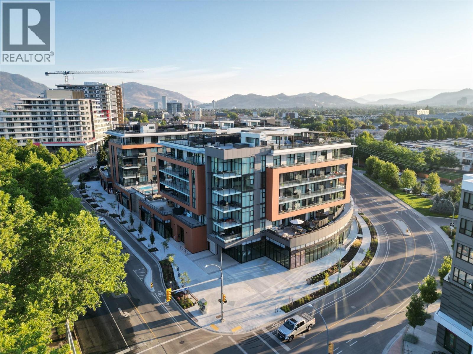  3413 Lakeshore Road, Kelowna