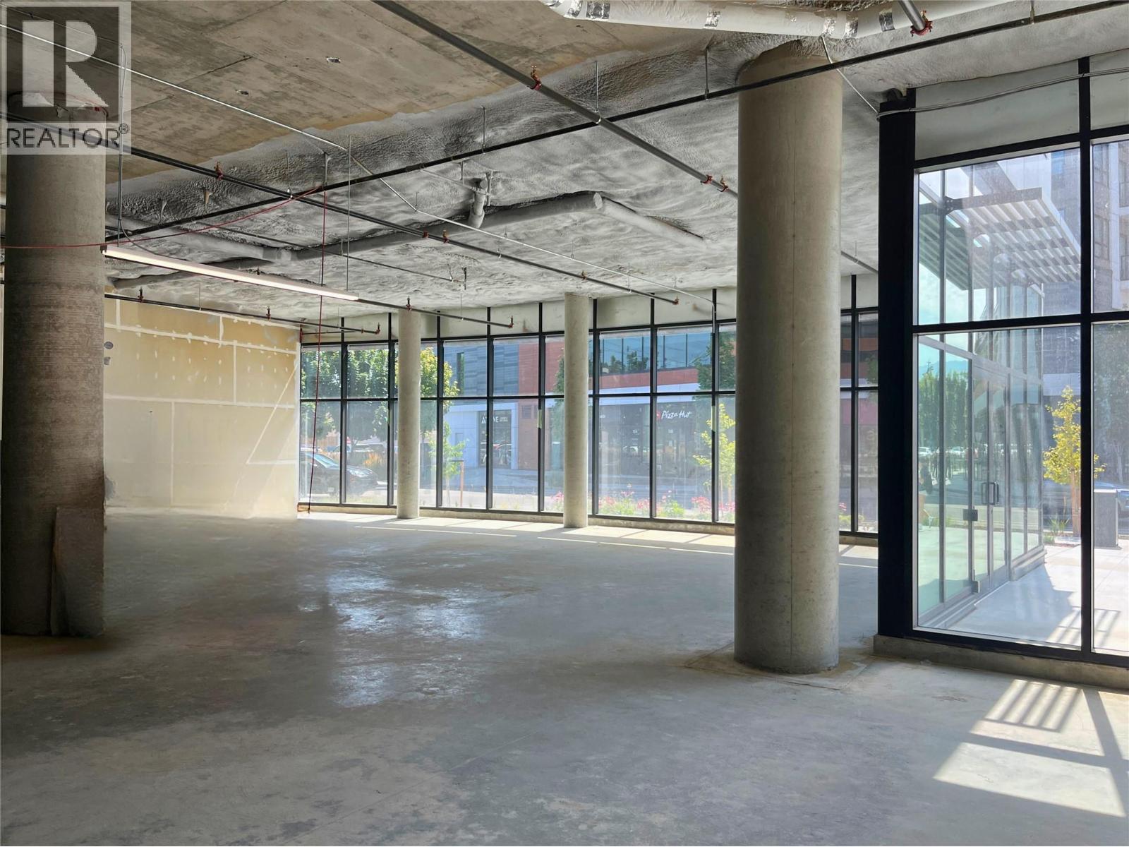  3413 Lakeshore Road, Kelowna