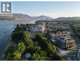  3413 Lakeshore Road, Kelowna