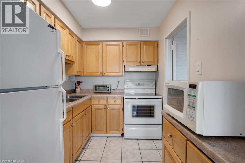 #708 24 MIDLAND Drive - 27