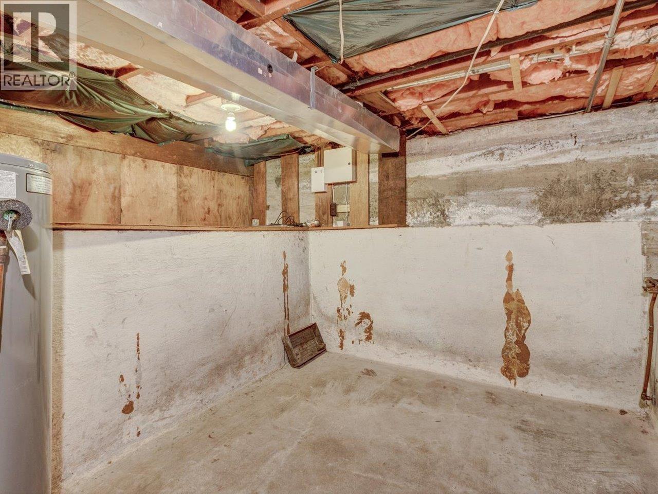 513 E 6TH STREET, North Vancouver