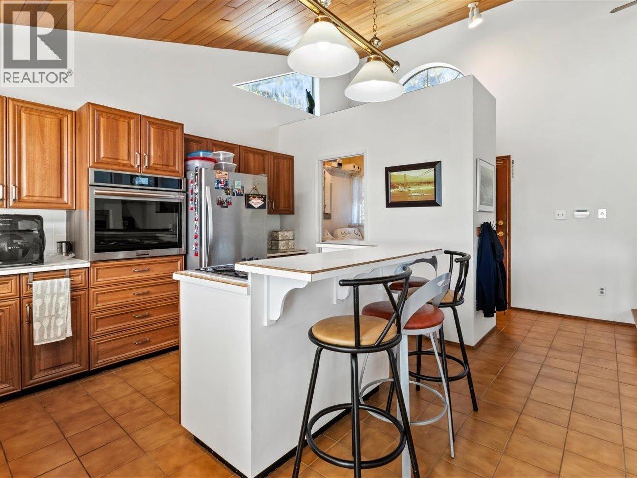 513 E 6TH STREET, North Vancouver