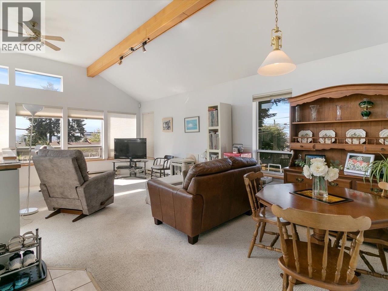 513 E 6TH STREET, North Vancouver