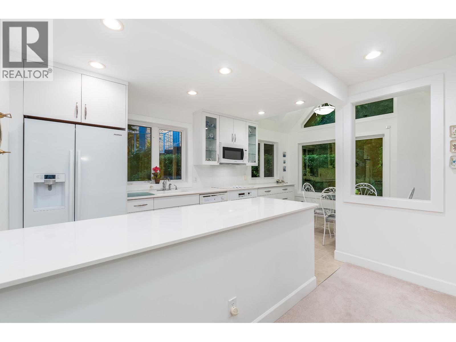 6275 TAYLOR DRIVE, West Vancouver