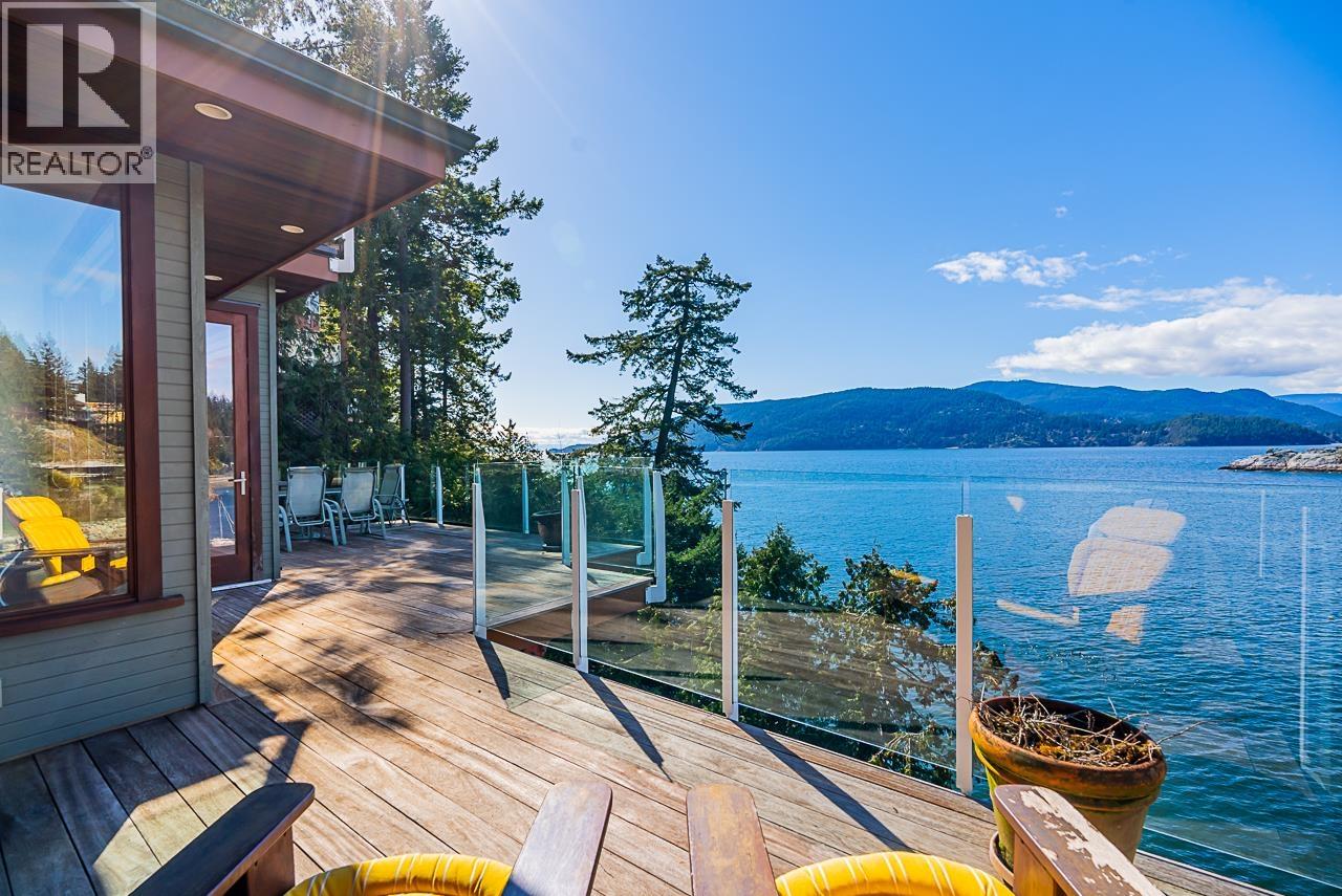 6275 TAYLOR DRIVE, West Vancouver