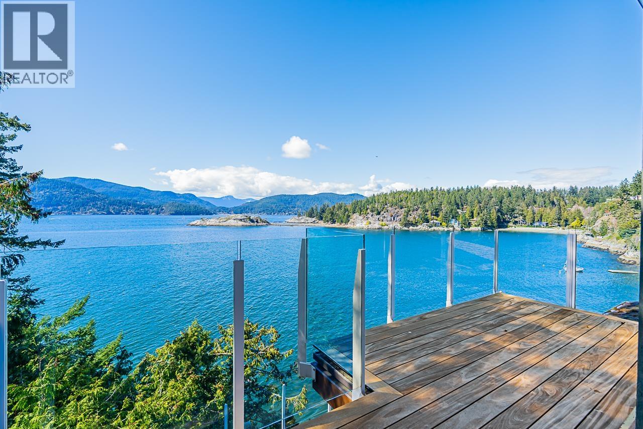 6275 TAYLOR DRIVE, West Vancouver