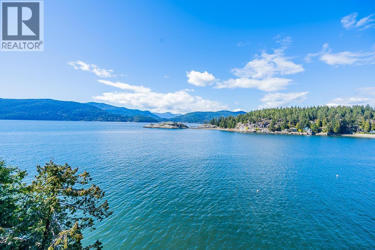 6275 TAYLOR DRIVE, West Vancouver