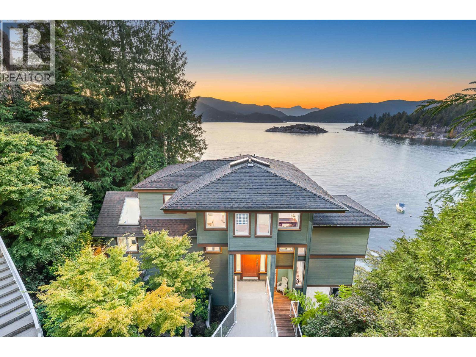 6275 TAYLOR DRIVE, West Vancouver