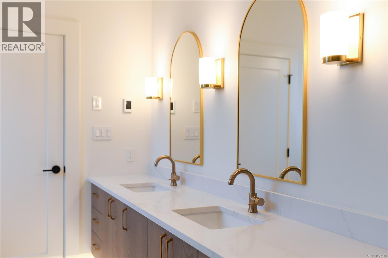 1842 CROWN ISLE BLVD - 43