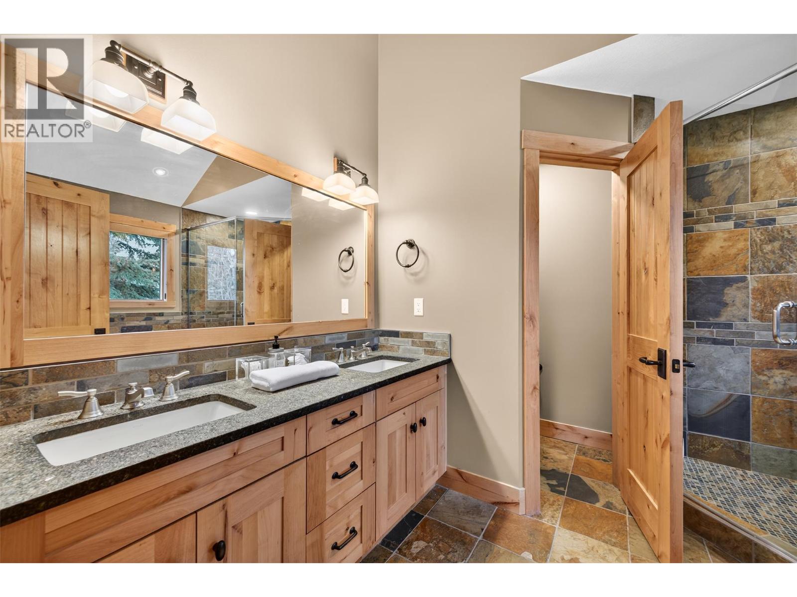 835 LAKEVIEW MEADOWS GREEN - 35