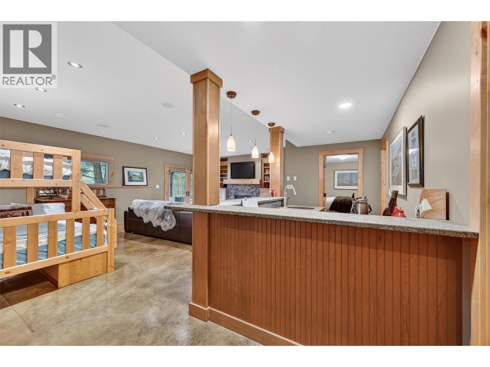 835 LAKEVIEW MEADOWS GREEN - 65