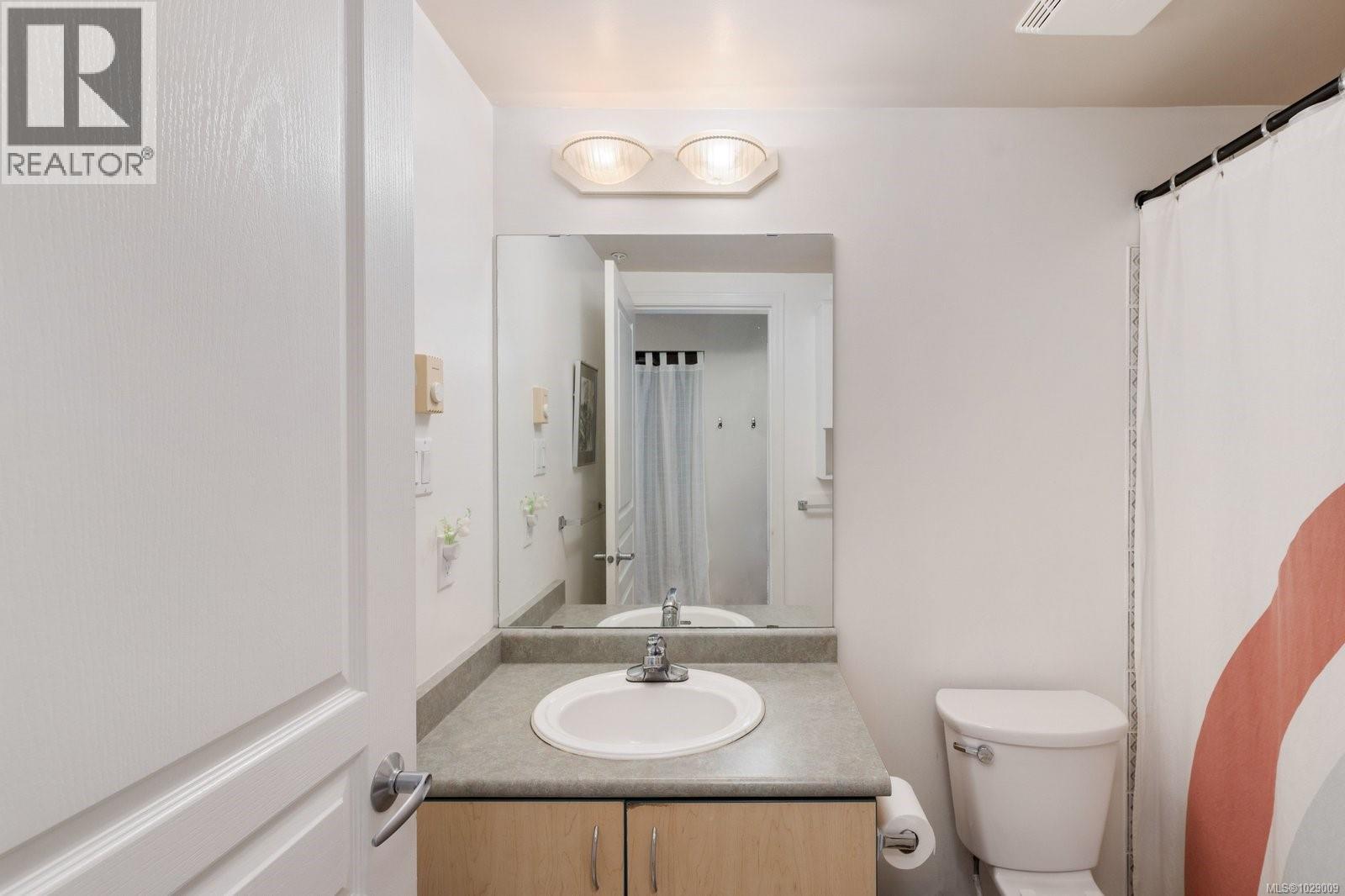 #402 1015 JOHNSON ST - 16