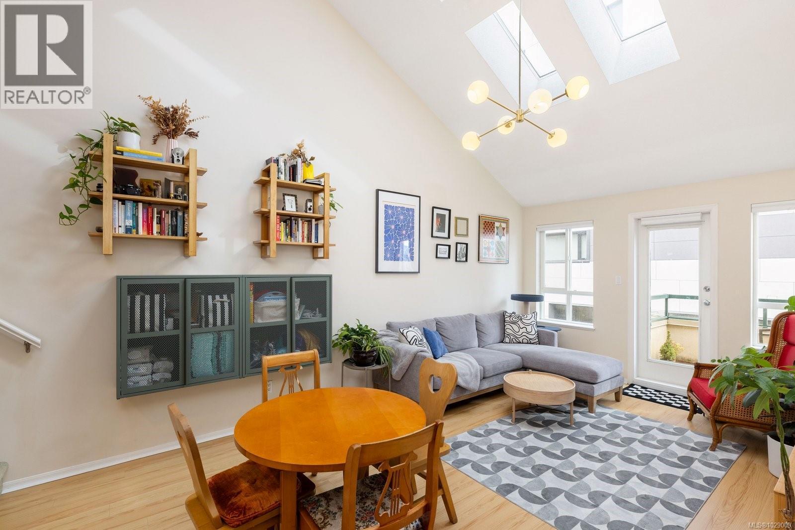 #402 1015 JOHNSON ST - 4