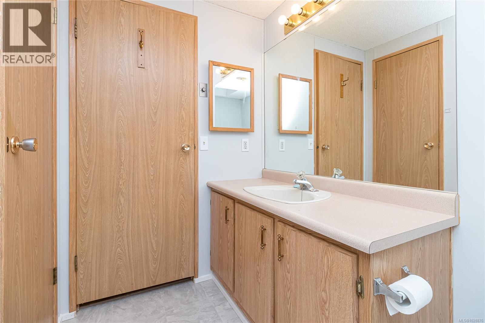 211 2779 Stautw Road, Central Saanich