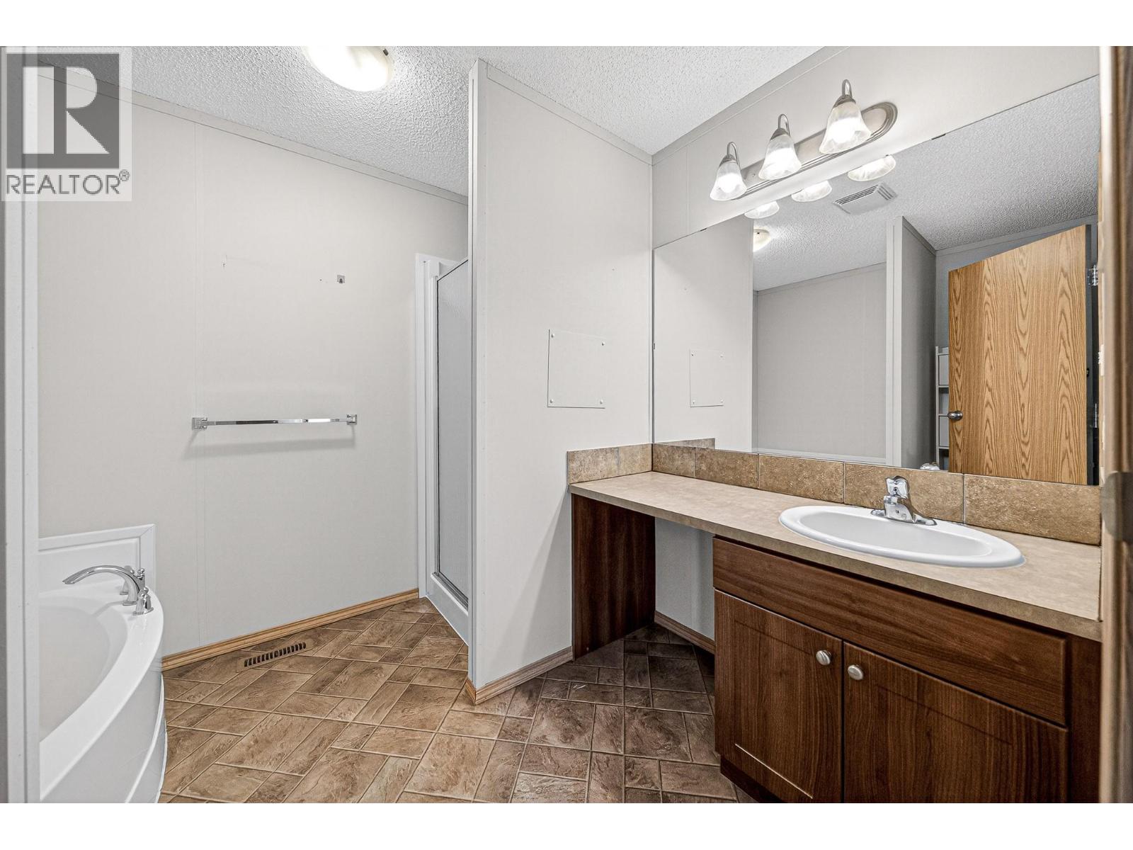 100 INDUSTRIAL ROAD 1 Road Unit# 108, Sparwood