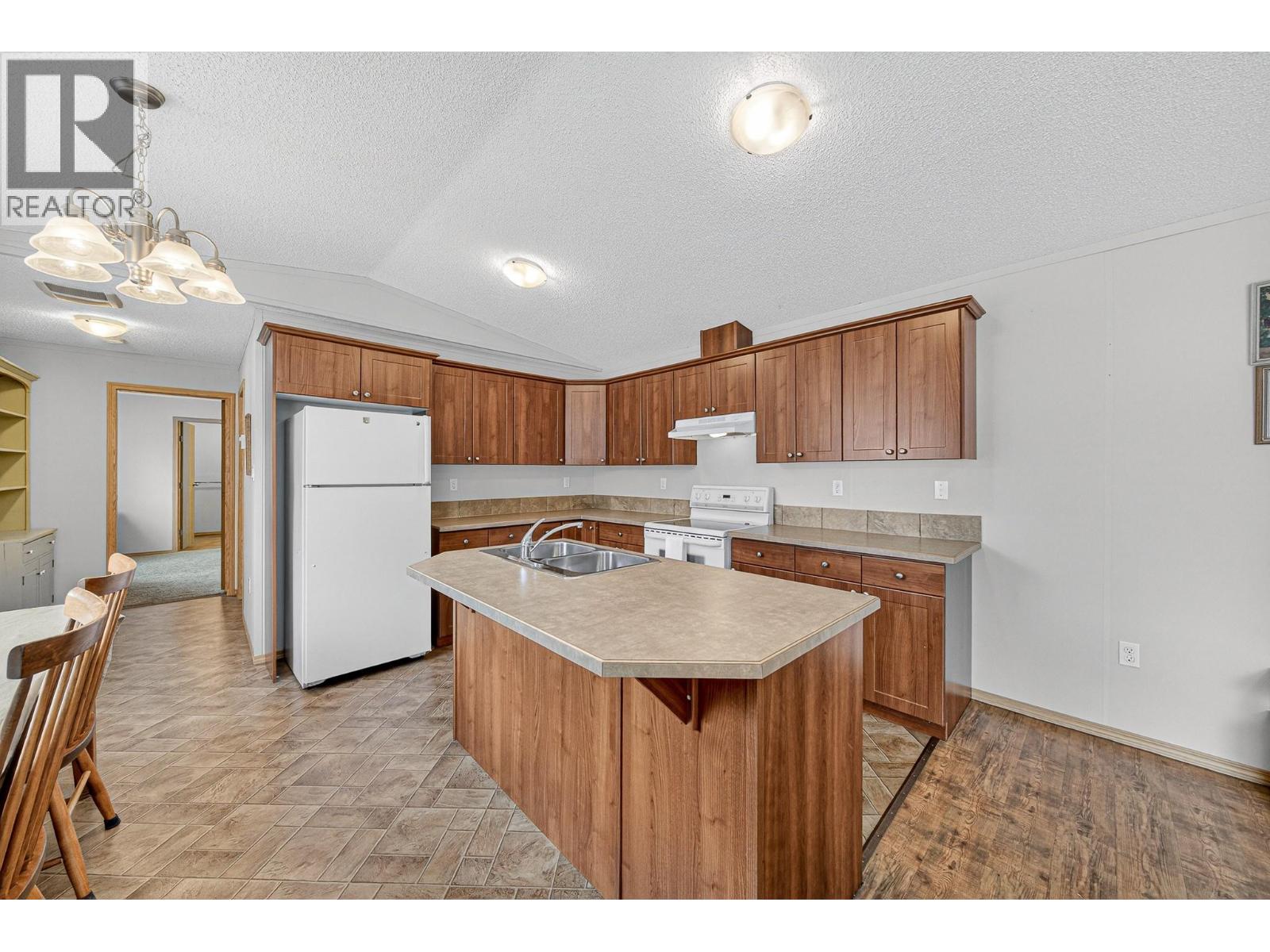 100 INDUSTRIAL ROAD 1 Road Unit# 108, Sparwood