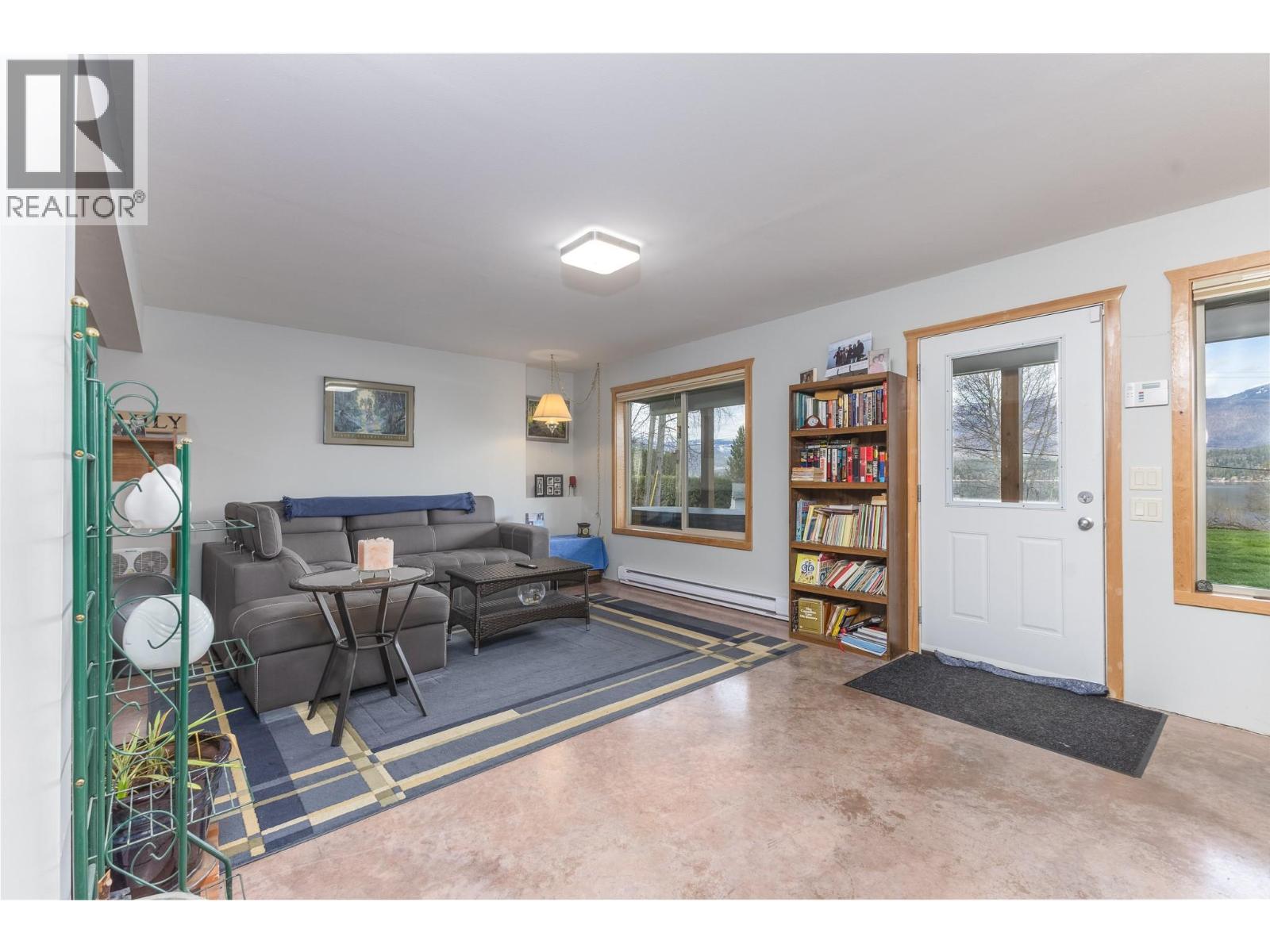  3572 Eagle Bay Road, Eagle Bay