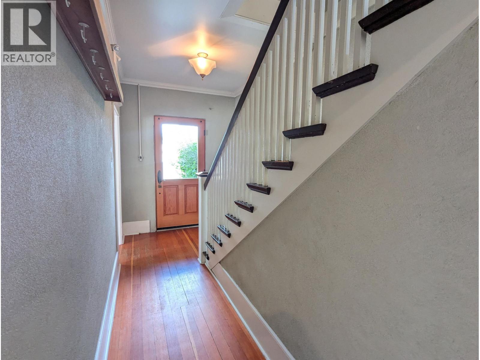 3891 BROADWAY AVENUE, Smithers