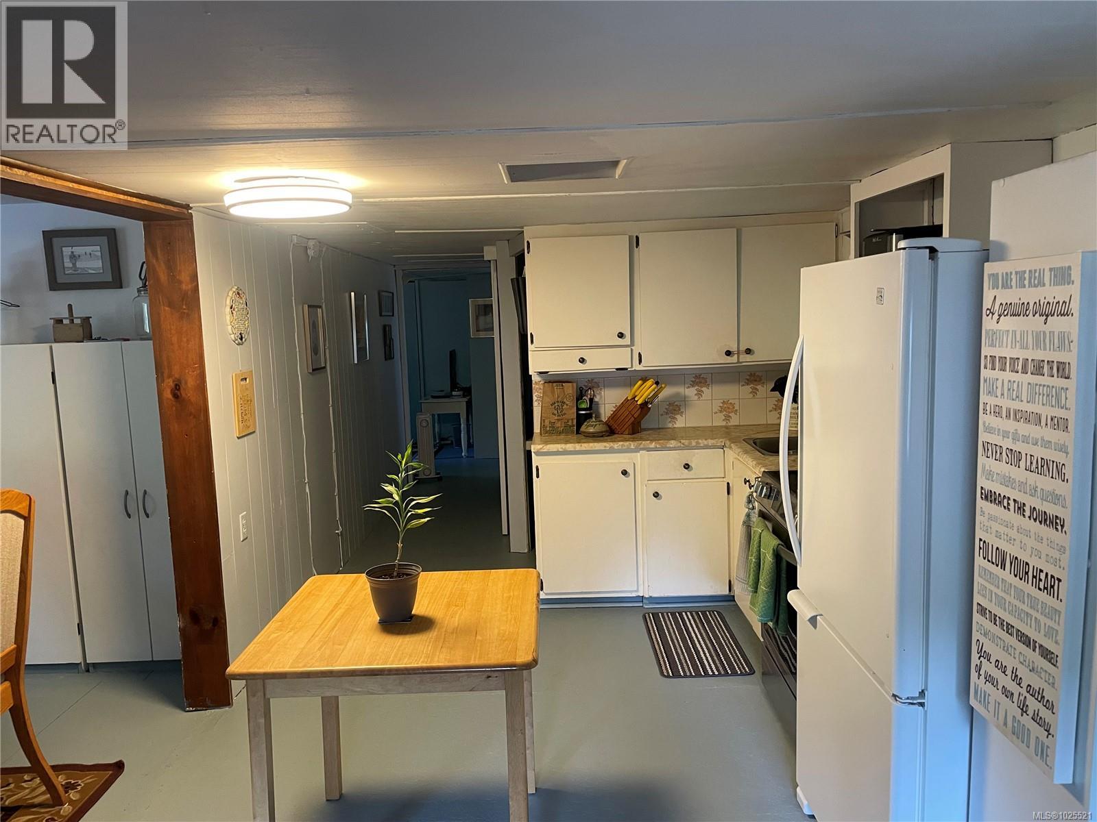 247 Huson Rd - 3
