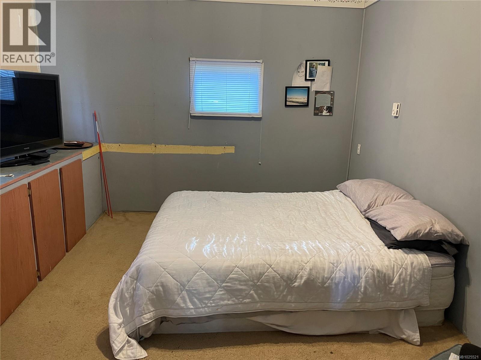 247 Huson Rd - 33