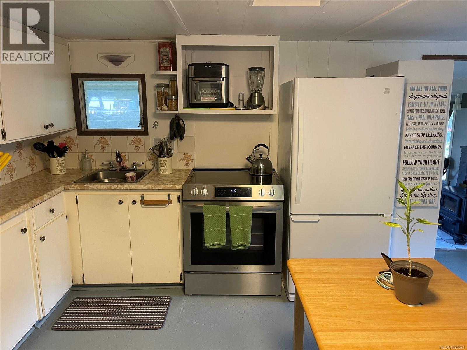 247 Huson Rd - 4