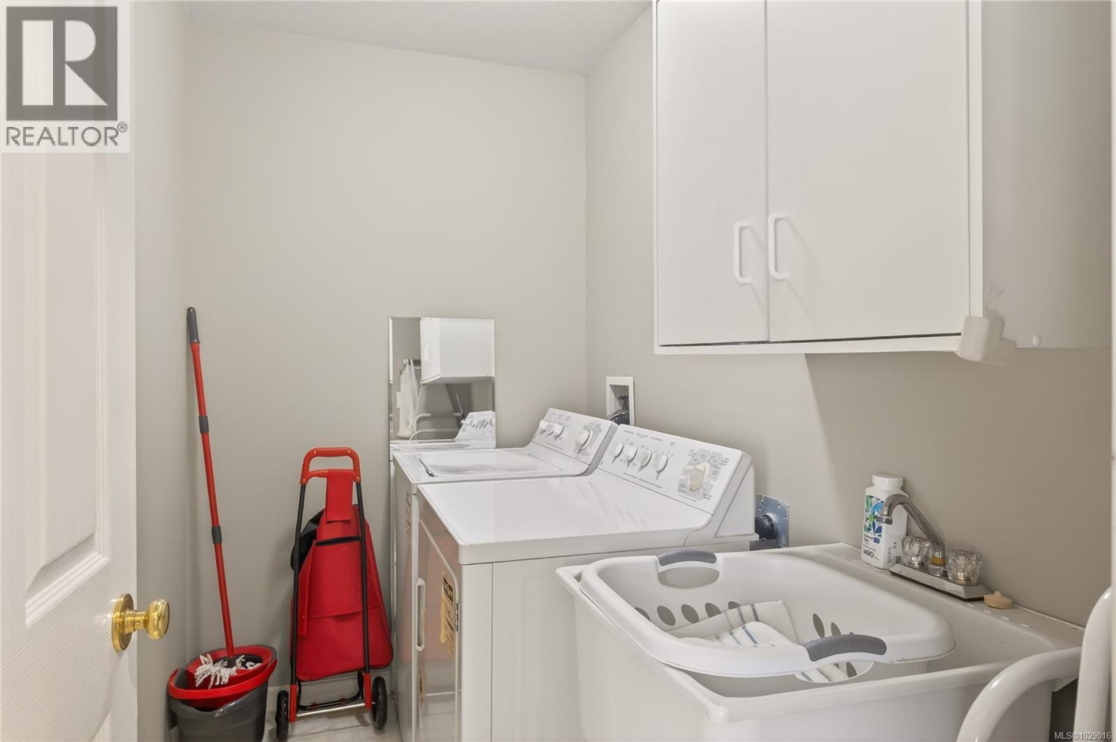 6156 BELLFLOWER WAY - 34