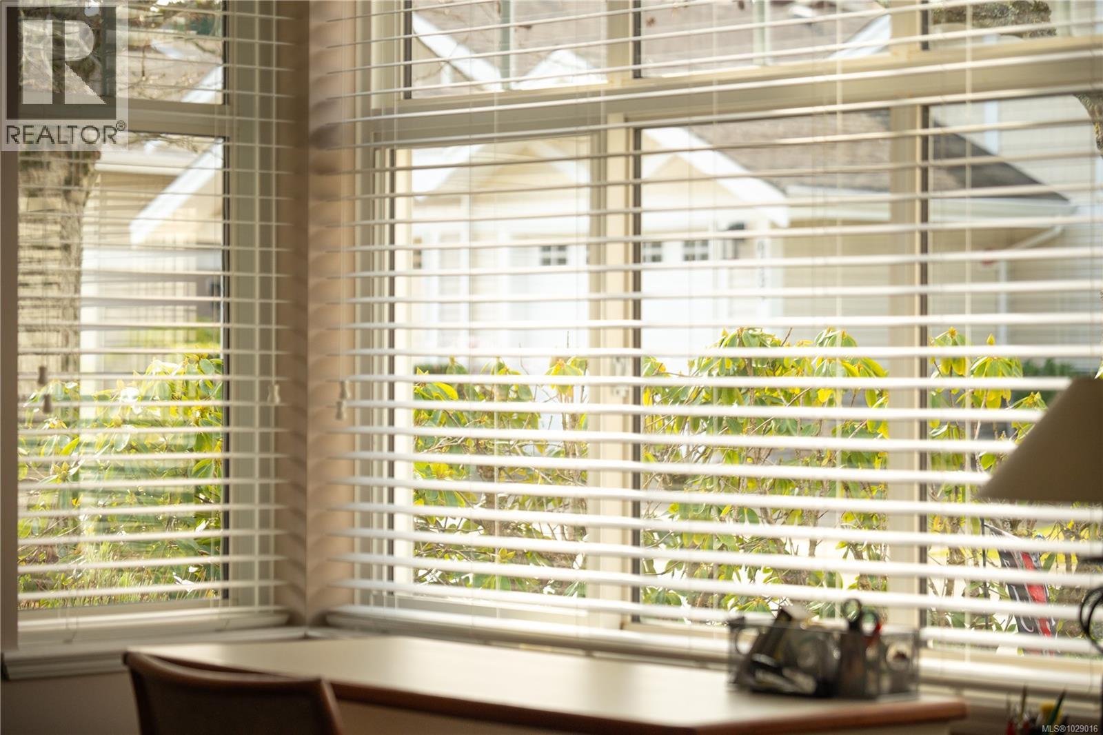 6156 BELLFLOWER WAY - 37