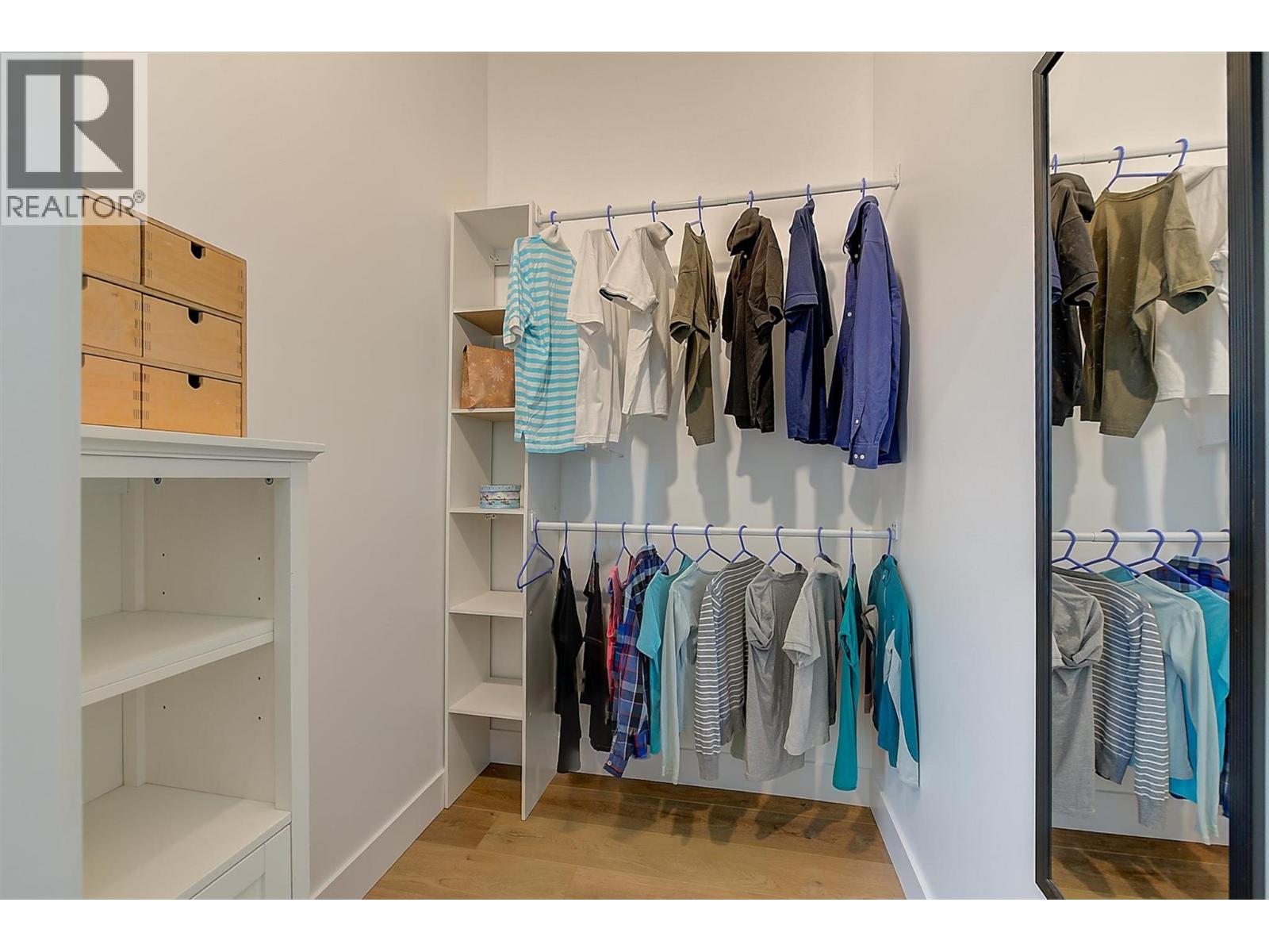 6131 Seymoure Lane, Peachland