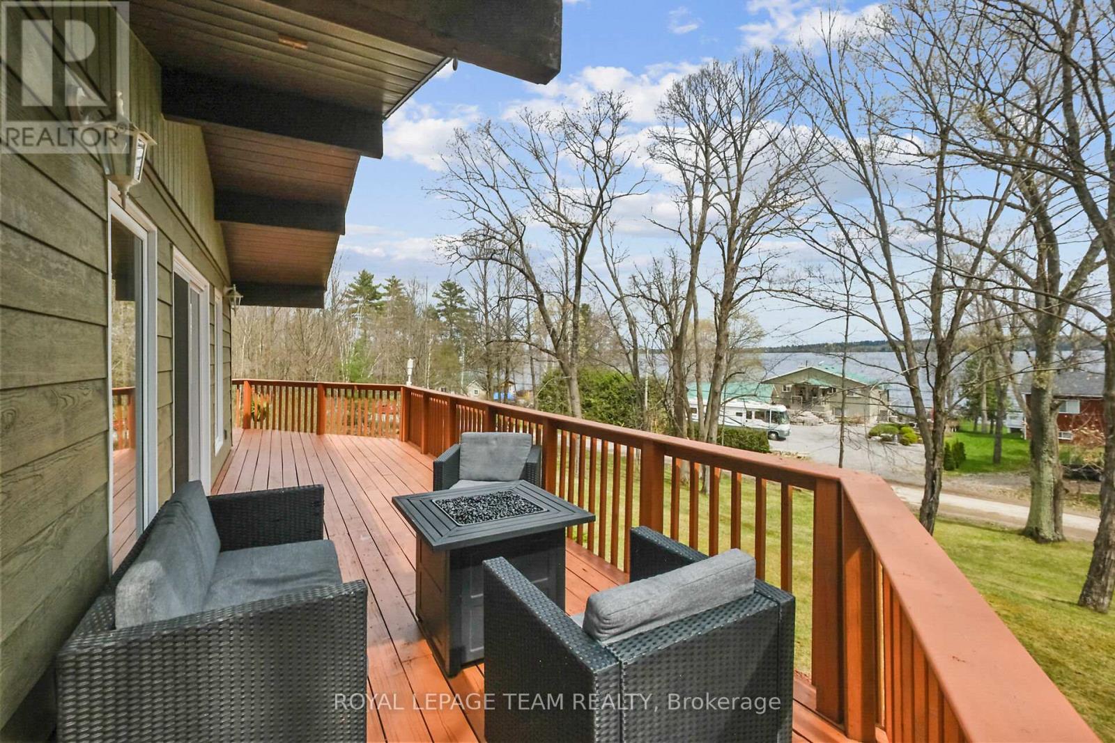 371 KENNEDY ROAD - 33