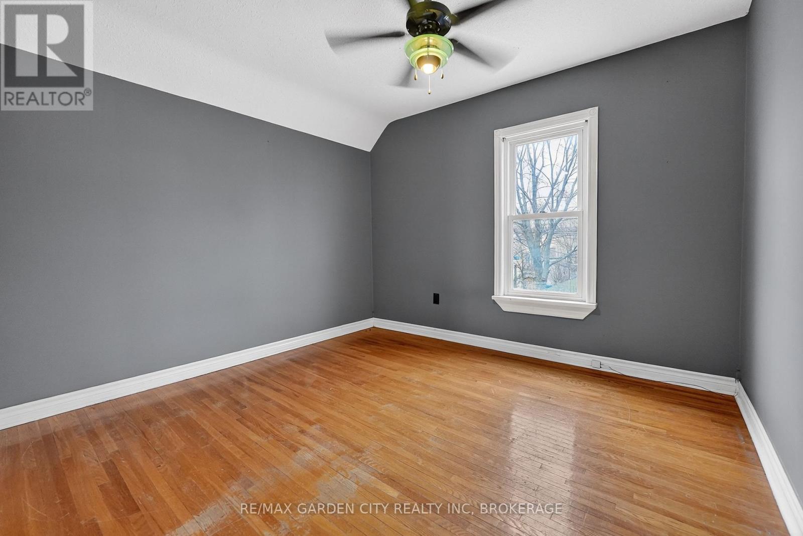 284 BURGAR STREET - 22