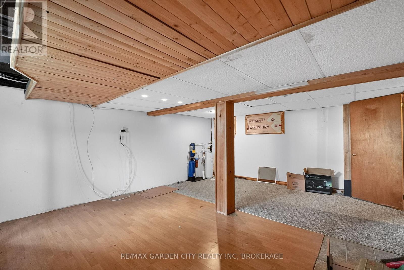 284 BURGAR STREET - 27
