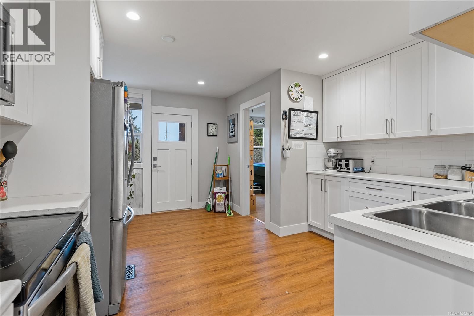 2526 Scott St, Victoria