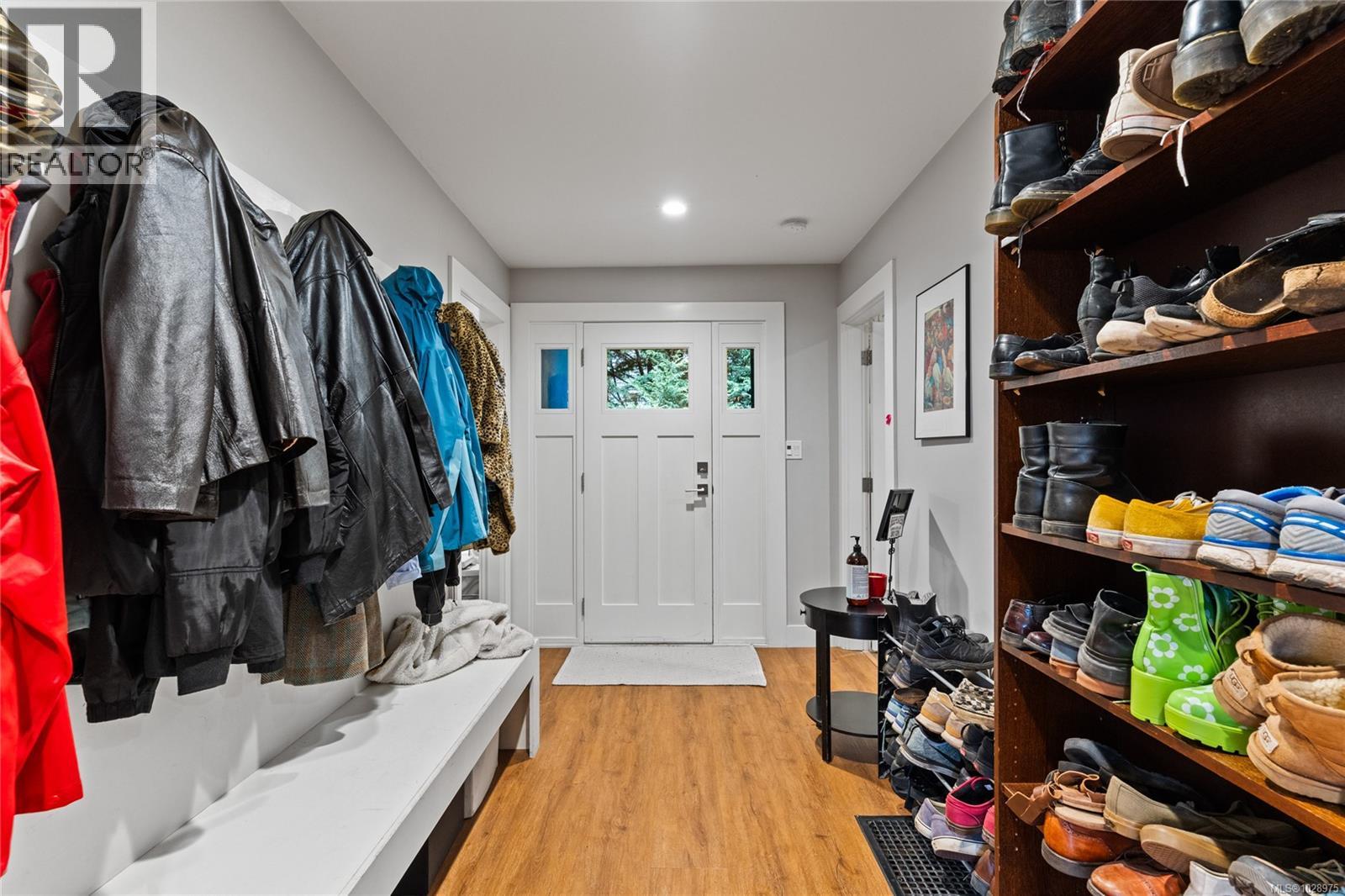 2526 Scott St, Victoria