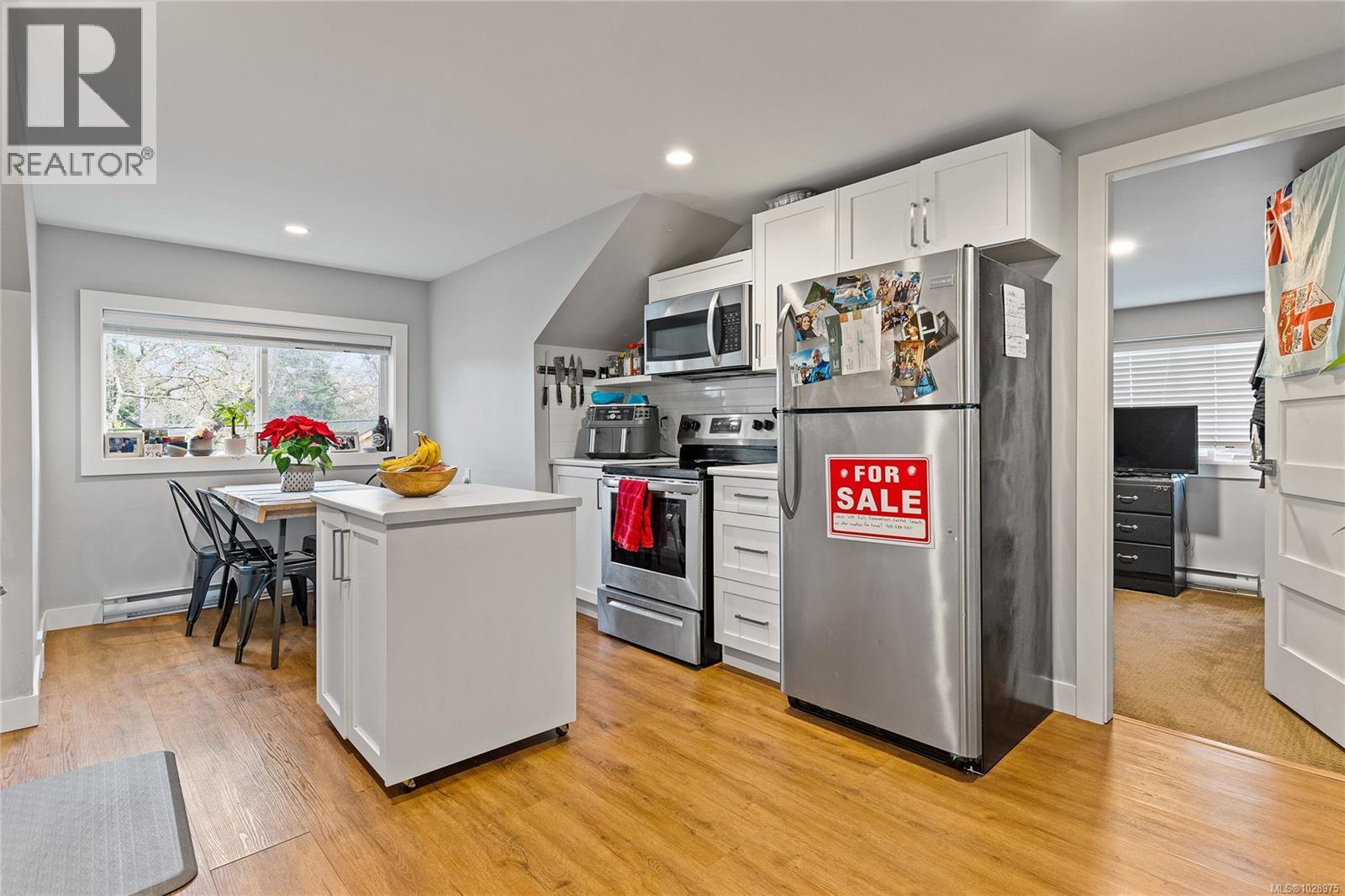 2526 Scott St, Victoria